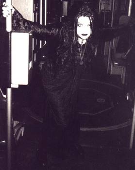 http://www.gothicinfo.de/profiles/anja_muench.jpg
