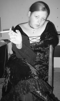 http://www.gothicinfo.de/profiles/annika.jpg